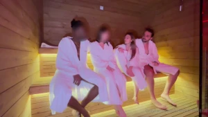 Scambio di figurine per la prima volta andiamo in un club per