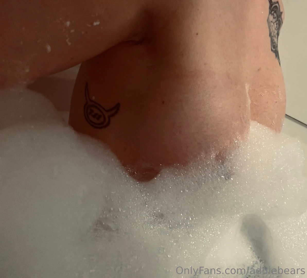 So sore from working out come help me relax would you give me a rub part 1 