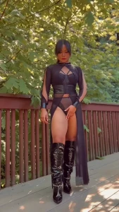 I want you to think about me about my thick legs my fat ass soft