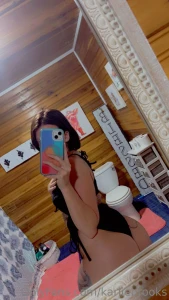 I love it when you stare at my pictures