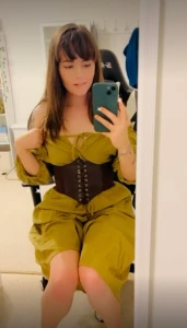 I look so gooood in this color though i def would look better without