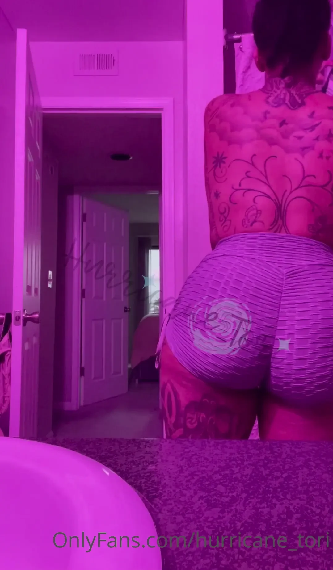 Wash my face with me 