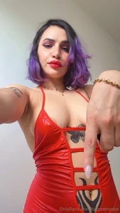 This mami latina is looking for a seat for her little ass i need a