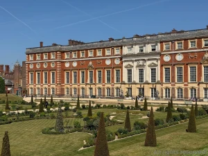 Hampton court once had one of the most magnificent gardens in the part 9