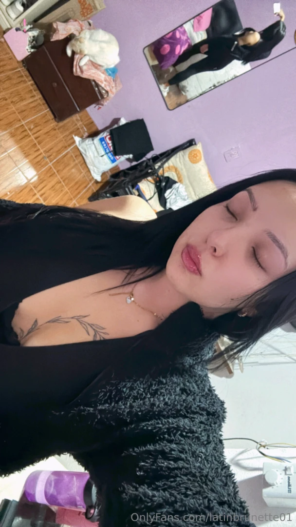 Latinbrunette01 