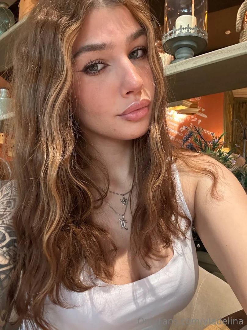 An evening in a caf is the best pastime 