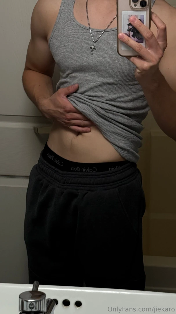 Let me fill you with my hot cum 