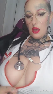 Corre y juega conmigo nene estoy sola ahora mismo