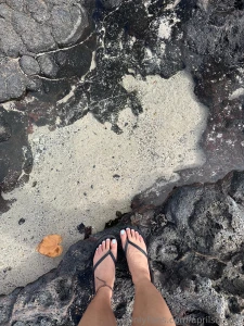 My new van for content on the go and my trip to hawaii with my feet in