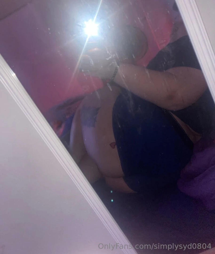 Stay tuned to watch me fuck myself in the mirror 