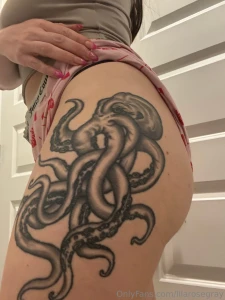One of you asked to see on live so i figured i d post my octopussy