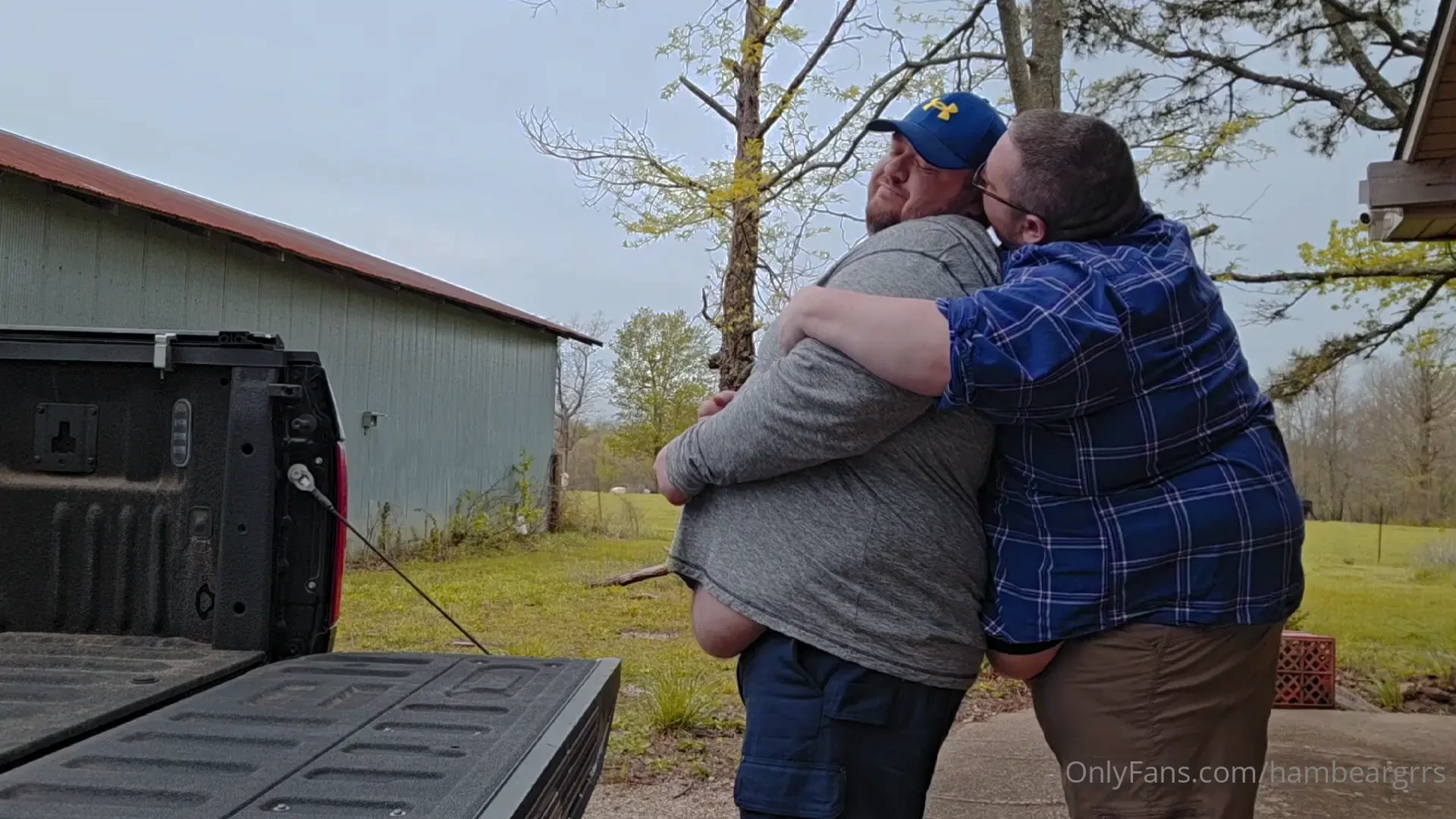 Let s go to the bed the truck bed 
