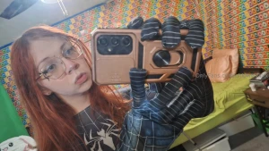 Uwuwuwu hiiii 333 i m like if mary jane got the venom symbiote but has part 9