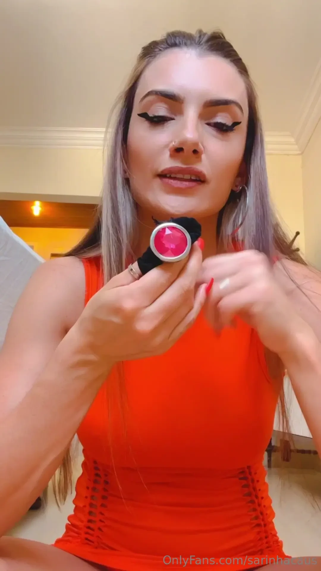 Coloquei um plug tamanho g s tinha usado o tamanho pequeno mas o 