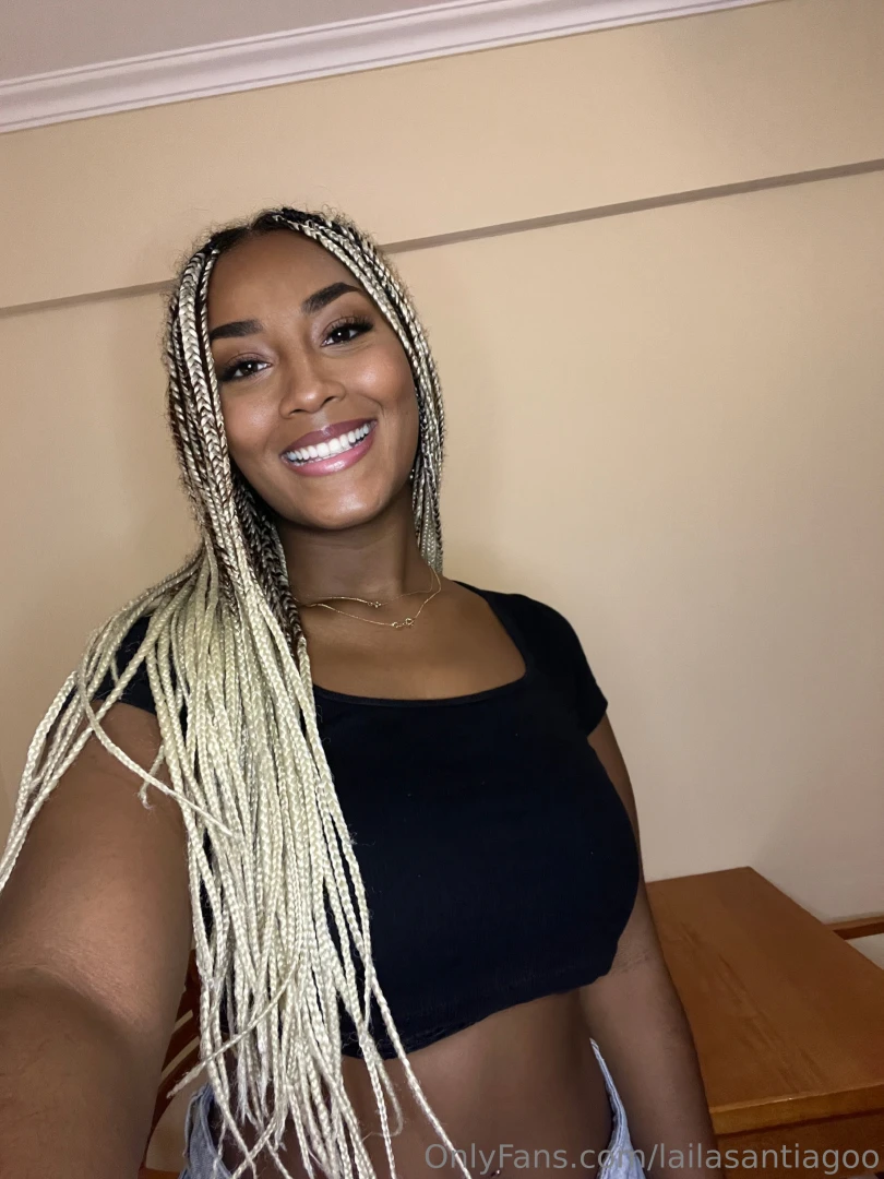 Body language louder than my caption 