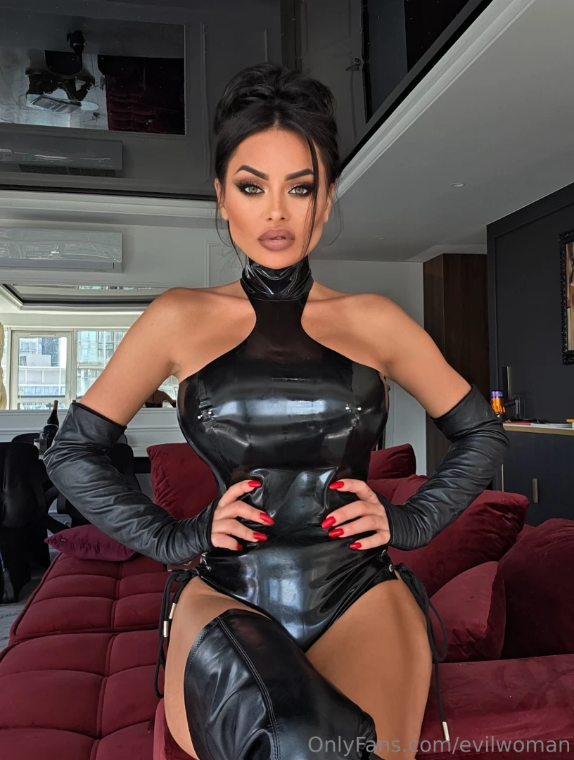 Your rubber queen part 1 