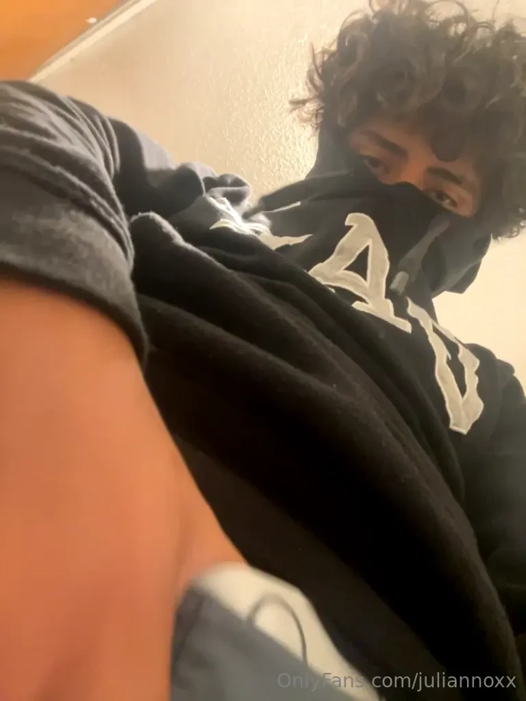 Came back from the gym with this sweaty ahh dick 