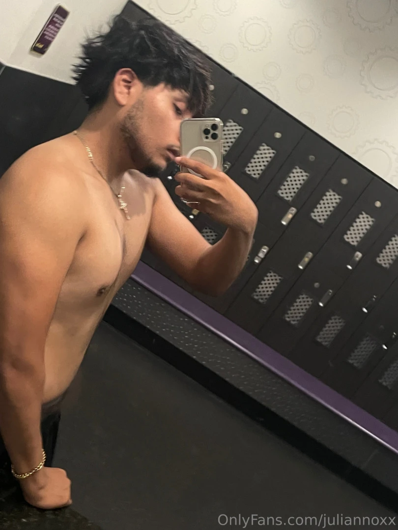 Traiga ese culo para ac que le chupo todo el chimbo 