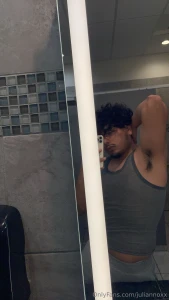 Smell ma pits after a workout