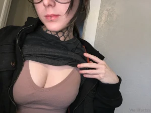 No one knows i go into work right after showing my pussy