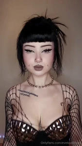 Big bouncy goth tiddies evekozi
