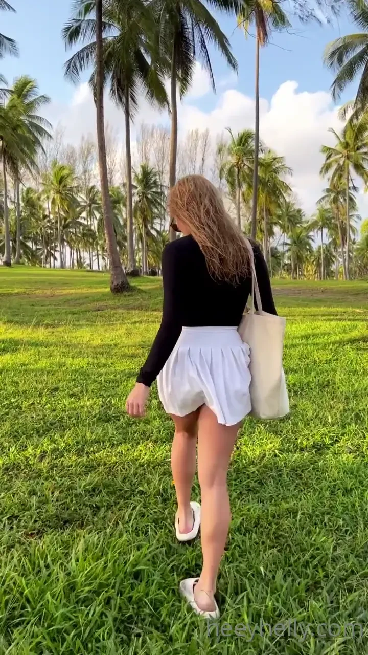 Walk with me among the palm trees 