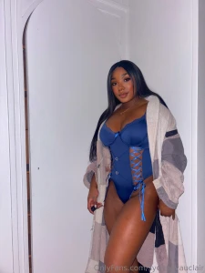 Bonsoir toi si tu devais me poser une question laquelle ce serait