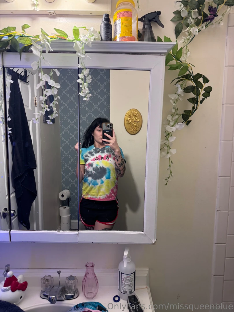 Picture bundle of me about to shower tehehehe lmk what you think 