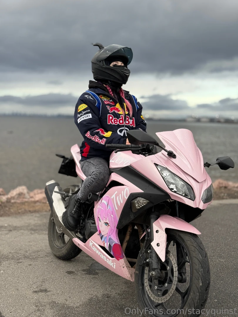 The weather is gloomy - but it only adds to my drive there are no 