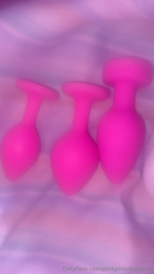 Puppy was playing with something new 3 i ll post a longer video soon 