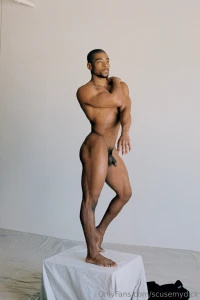 Pics from a figure drawing event i modeled for these aren t erotic or part 2