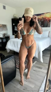 Flex friday with your favorite muscle milf i don t just lift weights i