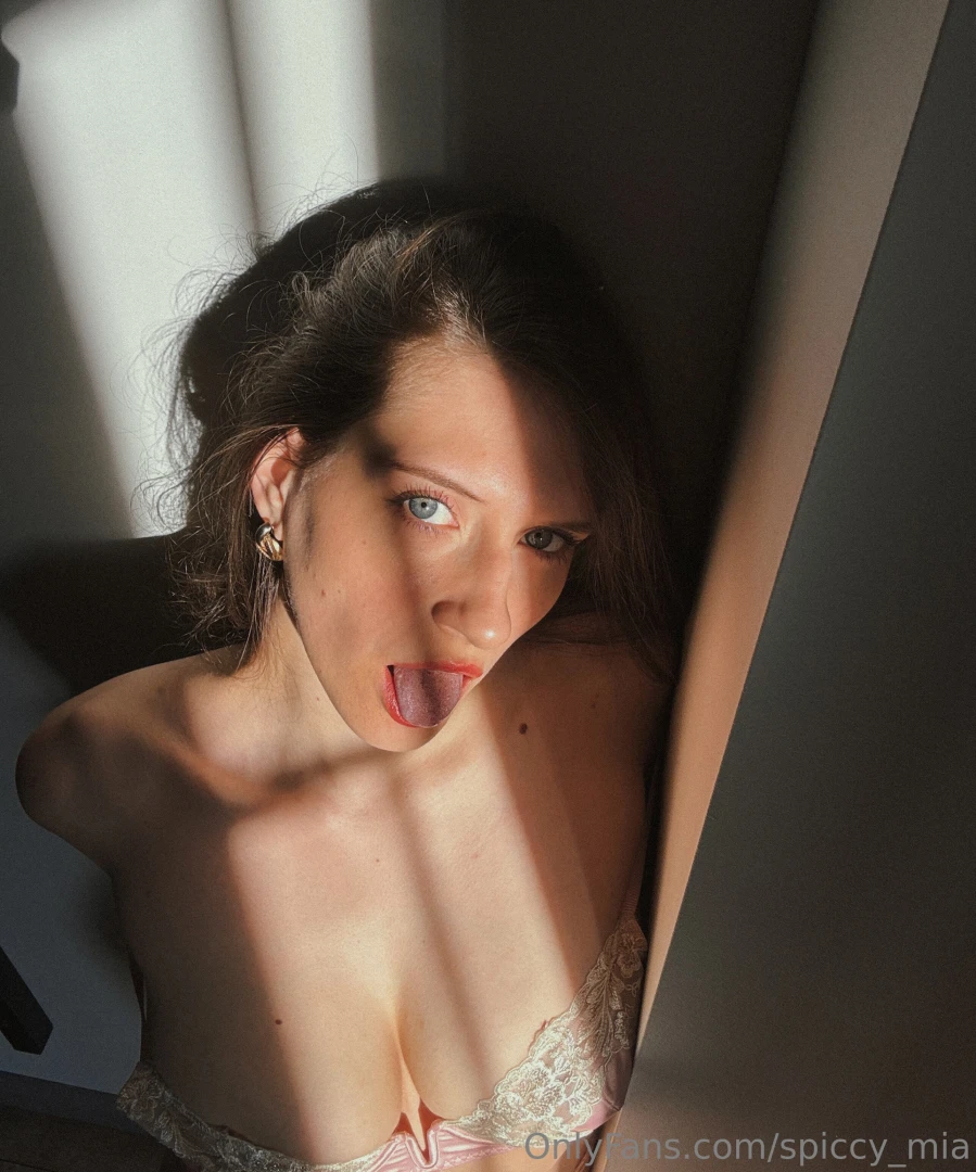 Imagining you exploring every delicious curve in my latest content can 