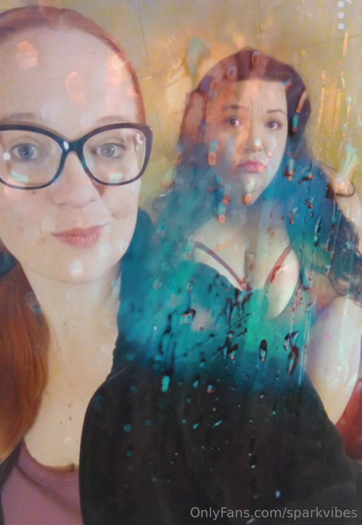 Check out my first livestream with red-queen had a lot of fun and we 