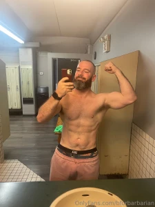 Hope everyone has a great weekend little post workout post from this