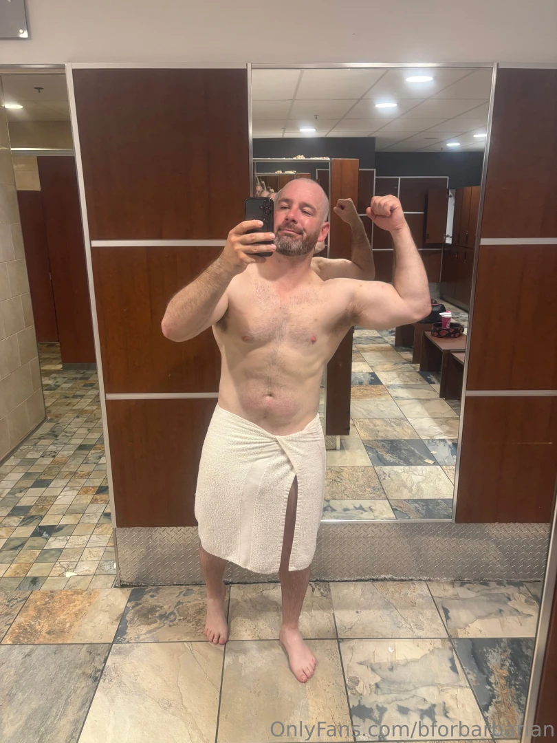 Happy monday i started the week with legs and 20 min on the part 2 