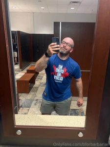 Happy thursday did a full body workout with 15 min cardio on the