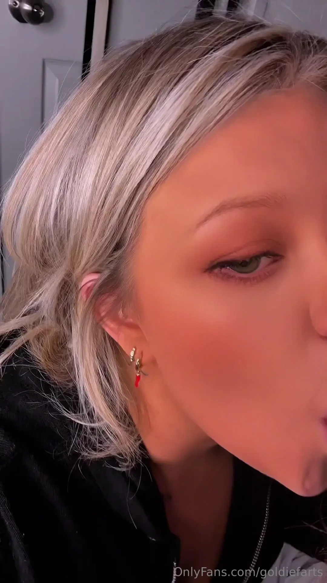 Hey cuties just so you know no farts in this one since i ve deleted my part 3 