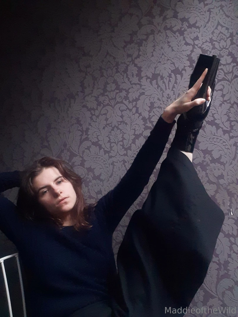 I love challenging myself with the limited space and materials i have part 5 