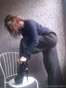 I love challenging myself with the limited space and materials i have part 4