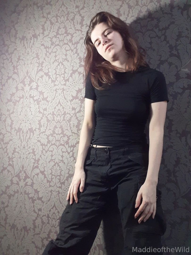 I have some very exciting news i finally got some lights to help me 