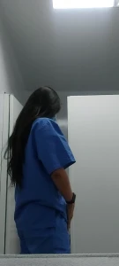 Cambiandome de ropa en mi trabajo