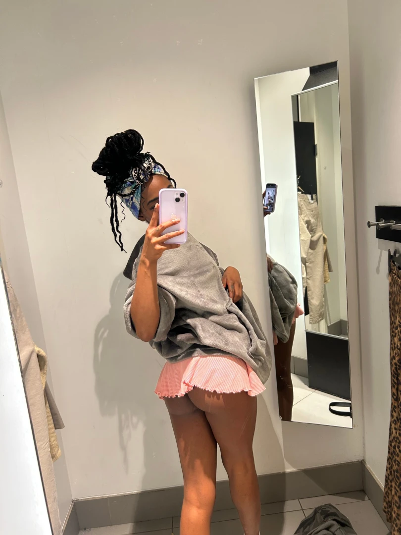 Would u fuck me in the dressing room 