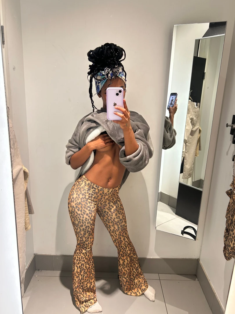Would u fuck me in the dressing room part 1 