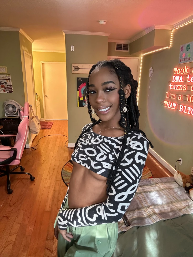 I don t think my twins should hide under this top part 3 