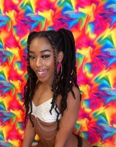 Hey babe i ve recorded my favourite outfits thought i should show you