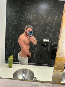 Feeling horny and gonna make some content this weekend what do you part 1