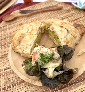 Want some pie and cake i think i make a pretty good table part 4