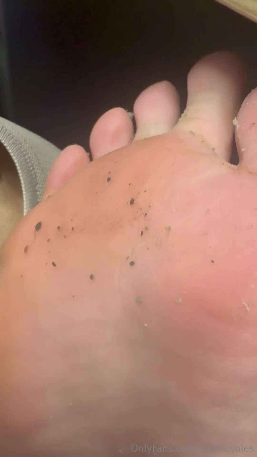 The way my feet stinks is so addicting 