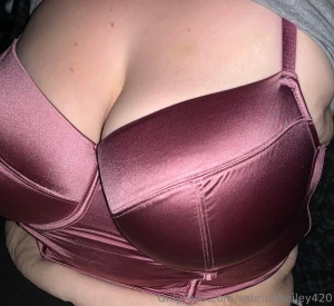 Do you think this color suits me or would it look better on the floor